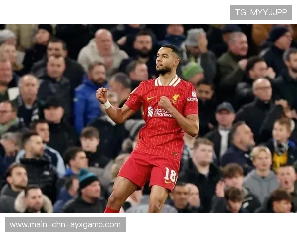 利物浦加克波高速插上冲击对方防线并得分：速度与技术的极致对决