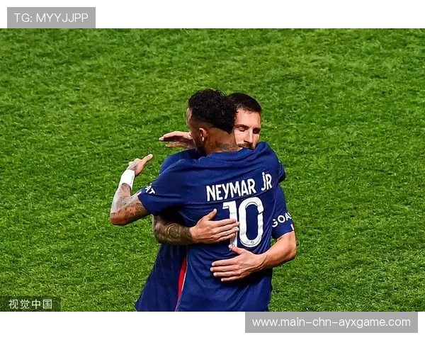 内马尔拒绝与某高层拥抱，场面尴尬