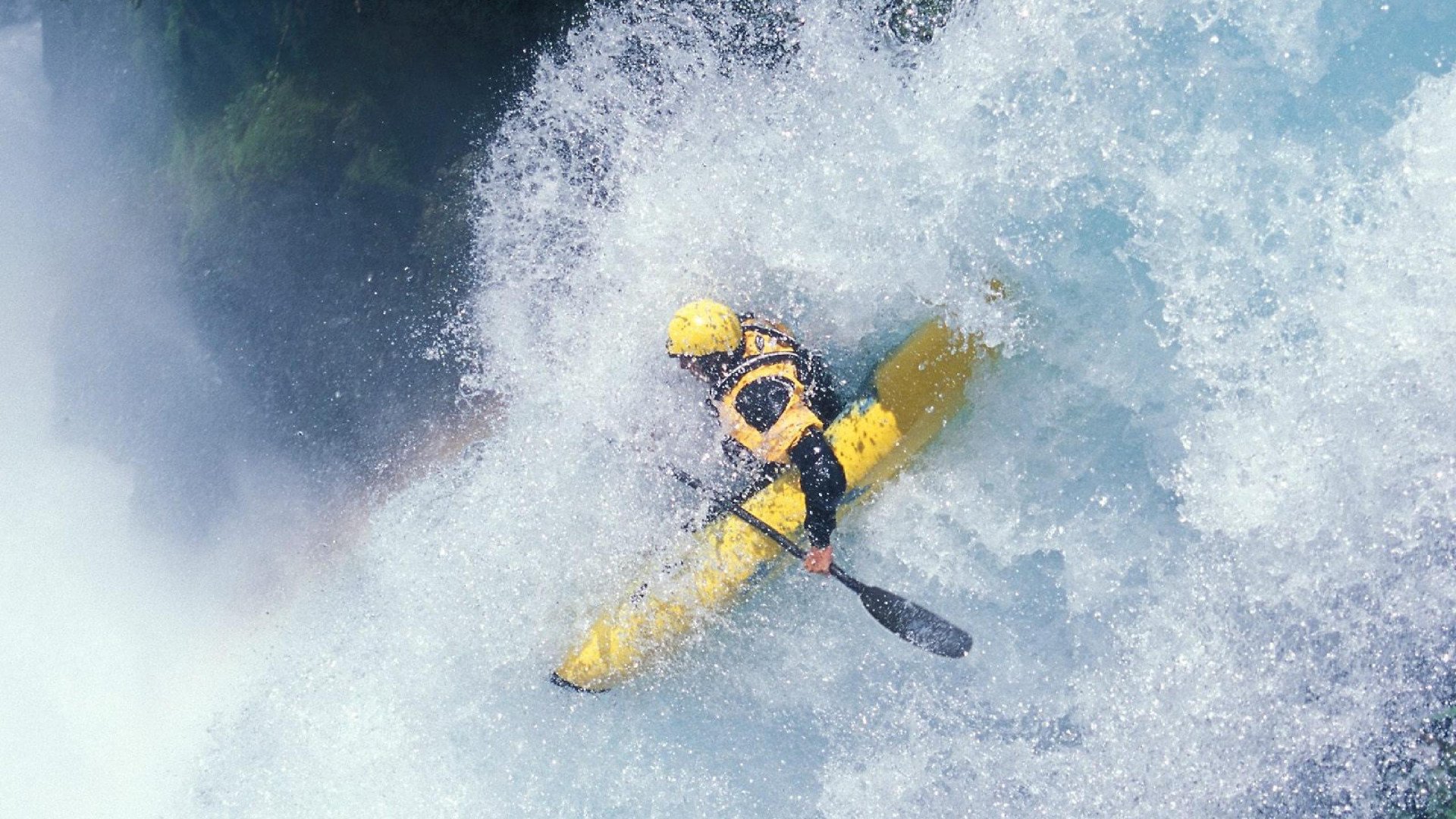 “团队精神：幕后英雄的坚守与执着”，团队精神人物